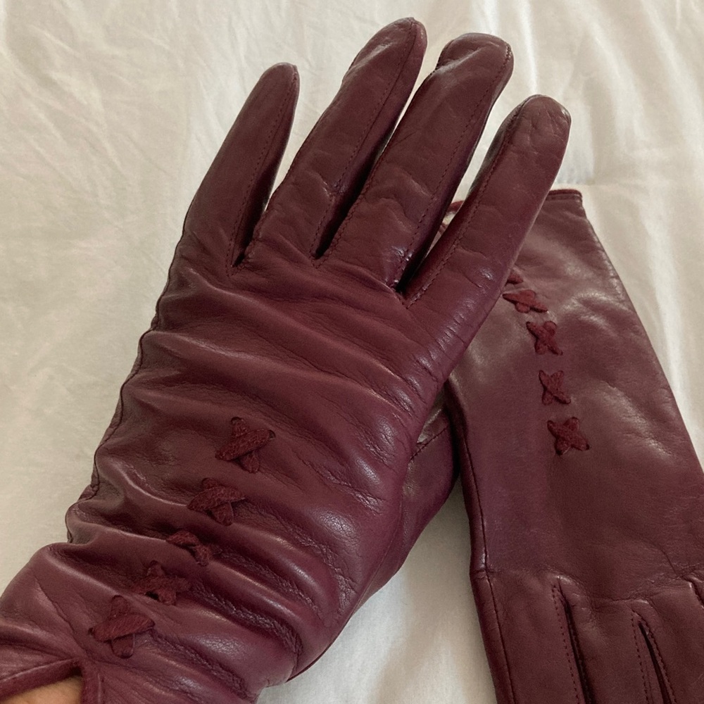 🆕 Fine Lambskin soft Burgundy LEATHER GLOVES w/silk & wool lining. Ladies Size 7